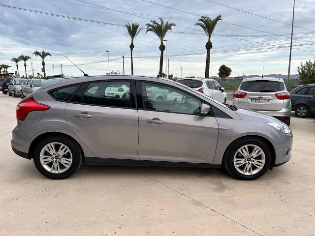 FORD FOCUS TREND 1.6 TI-VCT AUTO SPANISH LHD IN SPAIN 53000 MILES SUPER 2014